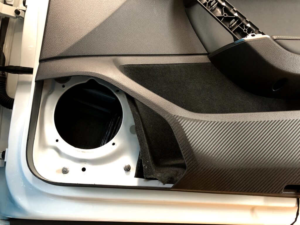 3Dプリンターで車の内装パーツつくれます。